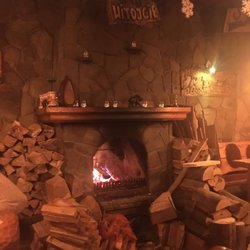 Musialik Stanisława Gospoda Bajka Oberża Podkowa - Fireplace