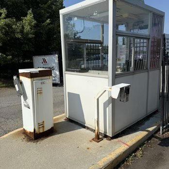 Niagara Falls Marriott Fallsview Hotel & Spa - Valet and self parking lack of security - Hotels Near Me - Niagara Falls, Ontario Niagara Falls Marriott Fallsview Hotel & Spa - Valet and self parking lack of security - Hotels Near Me - Niagara Falls, Ontario