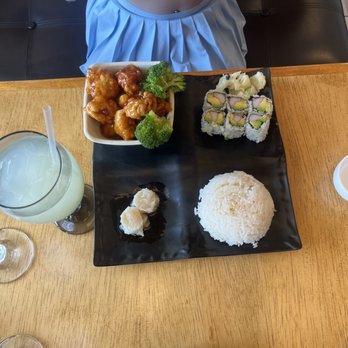 Eagle Sushi And Steakhouse - lunch special - Sushi Bars Near Me - Windham, Maine Eagle Sushi And Steakhouse - lunch special - Sushi Bars Near Me - Windham, Maine