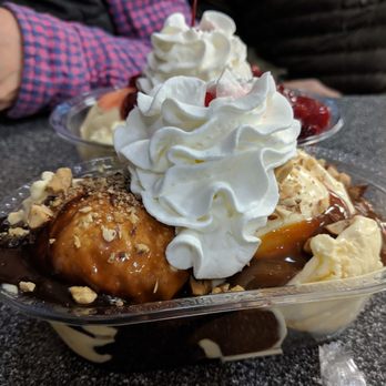 Braum's Ice Cream Store - an ice cream sundae - Ice Cream & Frozen Yogurt Near Me - Fort Smith, Arkansas Braum's Ice Cream Store - an ice cream sundae - Ice Cream & Frozen Yogurt Near Me - Fort Smith, Arkansas