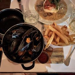 Café Paulette - Moules Marinières Pei