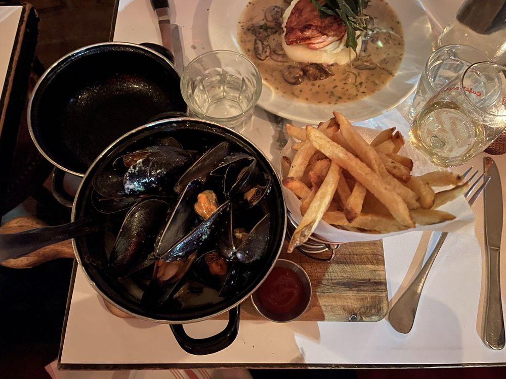 Social spots from Café Paulette