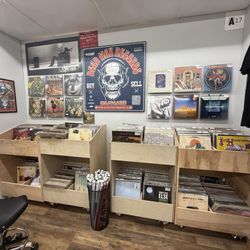 Dead Wax Records - I love their logo!