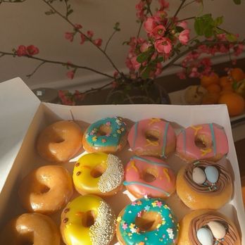 Krispy Kreme - Coffee & Tea Near Me - Seattle, Washington