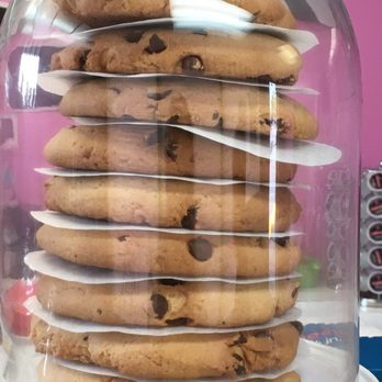 Sweet Bakery Creations - I'm going back for one of these chocolate chip cookies that's as big as your head! - Bakeries Near Me - Maryville, Illinois