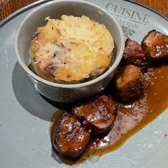 Le Sens Unique - duck breast with potato au gratin - French Near Me - Paris, 75 Le Sens Unique - duck breast with potato au gratin - French Near Me - Paris, 75