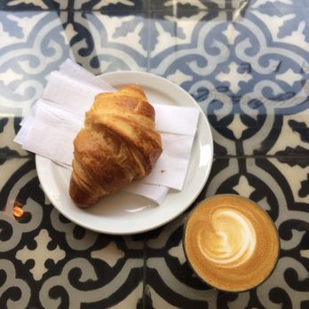 Shaughnessy Café - Croissant and cappuccino - Coffee & Tea Near Me - Montreal, Quebec