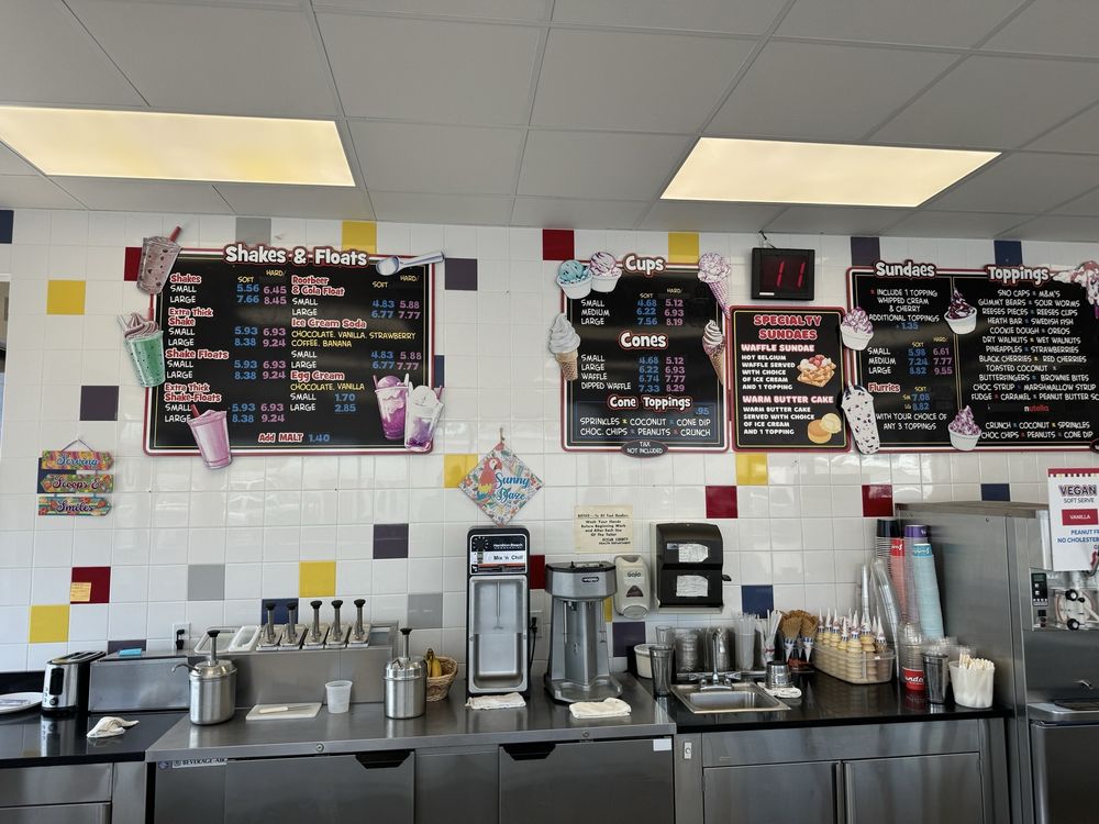 SUNDAES THE ICE CREAM PLACE Updated September 2024 49 Photos & 31