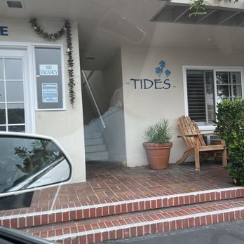 The Tides - Entrance to the Tides - Hotels Near Me - Laguna Beach, California The Tides - Entrance to the Tides - Hotels Near Me - Laguna Beach, California