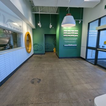 Krispy Kreme - Desserts Near Me - Toronto, Ontario