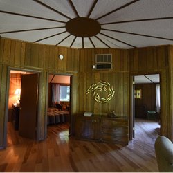 Treetop Roundhouse Rental - Bedroom Entrance