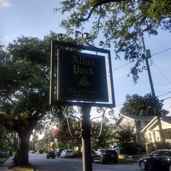 Allan Park - HIdden park downtown - Parks Near Me - Charleston, South Carolina Allan Park - HIdden park downtown - Parks Near Me - Charleston, South Carolina