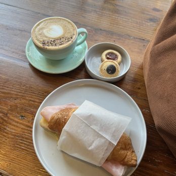 Caffè De Martini - Coffee & Tea Near Me - Brooklyn, New York