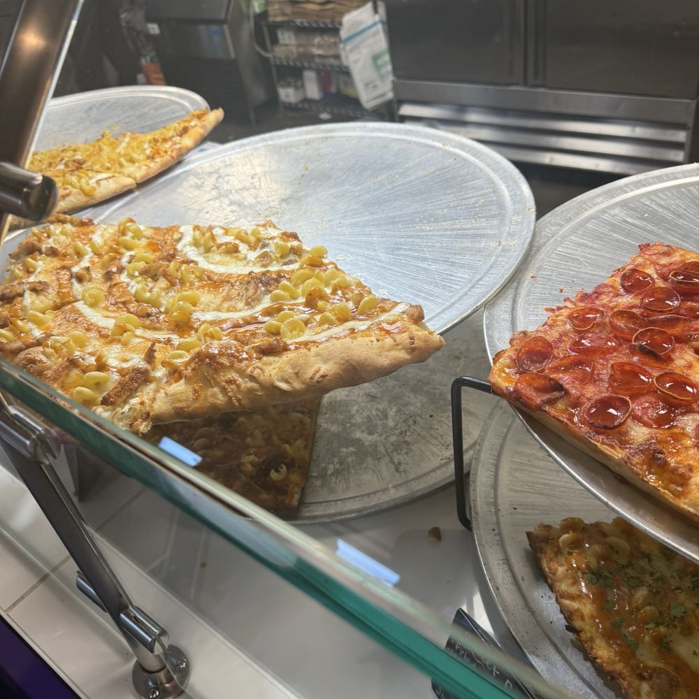 Krave It Pizza & Sandwich Joint & Bar - Pizza Near Me - Denver, Colorado Krave It Pizza & Sandwich Joint & Bar - Pizza Near Me - Denver, Colorado