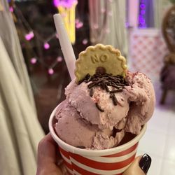 Golden Rose Ice Cream Bar - Strawberry Ice cream
