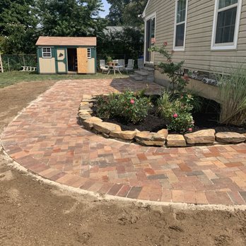 Jim Dunphy's Landscaping - New patio with flower bed - Landscaping Near Me - Delran, New Jersey Jim Dunphy's Landscaping - New patio with flower bed - Landscaping Near Me - Delran, New Jersey