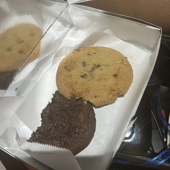 Tiff's Treats - S'mores and Double Chocolate Chip - Food Delivery Services Near Me - Decatur, Georgia