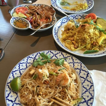 Bua Thai Restaurant - Pad Thai , pineapple chicken shrimp rice, grilled pork (yum) - Thai Near Me - Etobicoke, Ontario Bua Thai Restaurant - Pad Thai , pineapple chicken shrimp rice, grilled pork (yum) - Thai Near Me - Etobicoke, Ontario