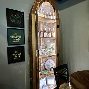 Tennessee Hills Brewstillery - Decor - Brewpubs Near Me - Johnson City, Tennessee Tennessee Hills Brewstillery - Decor - Brewpubs Near Me - Johnson City, Tennessee