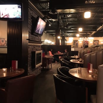 Earls Kitchen + Bar - Canadian (New) Near Me - Chilliwack, British Columbia Earls Kitchen + Bar - Canadian (New) Near Me - Chilliwack, British Columbia