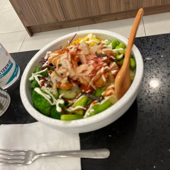 Younee Sushi - Sushi Bars Near Me - Whitby, Ontario