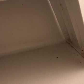 Edgewater - Lack of cleanliness in shower - Hotels Near Me - Laughlin, Nevada Edgewater - Lack of cleanliness in shower - Hotels Near Me - Laughlin, Nevada