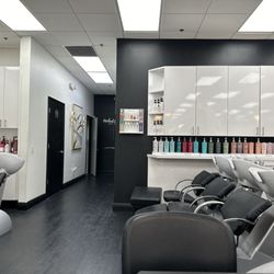 Michael Angelo Salon