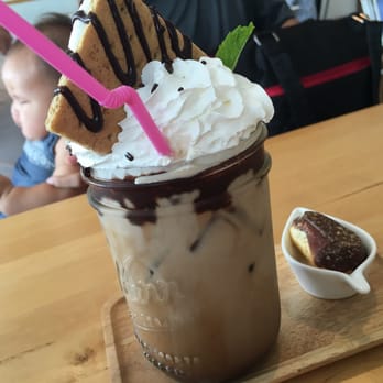 Cafe Maji - This was amazing!!!! Iced s'mores latte...mmmmm - Coffee & Tea Near Me - Artesia, California