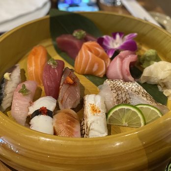 Kusshi - 8 and 8 Sushi and Sashimi Sampler - Sushi Bars Near Me - Arlington, Virginia Kusshi - 8 and 8 Sushi and Sashimi Sampler - Sushi Bars Near Me - Arlington, Virginia
