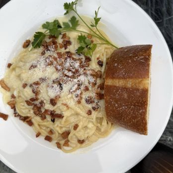 FERRO - Spaghetti alla Carbonara - Pizza Near Me - Idyllwild, California