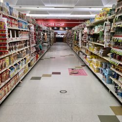 Tops Friendly Market - Tops New Paltz NY. Fairly clean and remodeled.