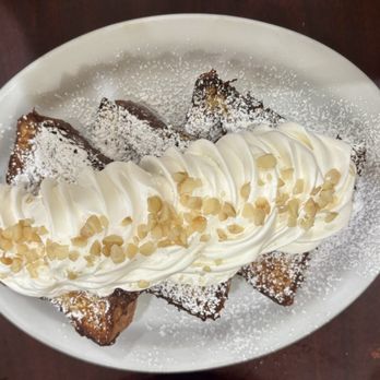 Eggs 'n Things Ala Moana - Hawaiian Sweet Bread French Toast - Breakfast & Brunch Near Me - Honolulu, Hawaii Eggs 'n Things Ala Moana - Hawaiian Sweet Bread French Toast - Breakfast & Brunch Near Me - Honolulu, Hawaii