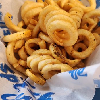 Splash Cafe - Fries - American Near Me - Pismo Beach, California