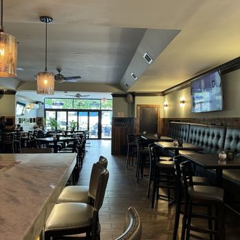 Bel Ami Lounge - Bel Ami Lounge Inside - Coffee & Tea Near Me - Chicago, Illinois