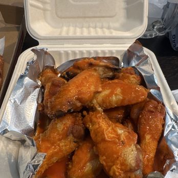 Flam's Pizza - 10 Piece Buffalo Wings - Pizza Near Me - Chula Vista, California