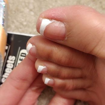 Pretty Nails - Sides not done well!! - Nail Salons Near Me - Fontana, California