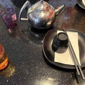 Dim Sum Factory - Ice water, and hot tea - Dim Sum Near Me - Bellevue, Washington Dim Sum Factory - Ice water, and hot tea - Dim Sum Near Me - Bellevue, Washington