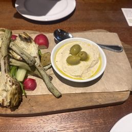 Artichoke and hummus dip with pita bread