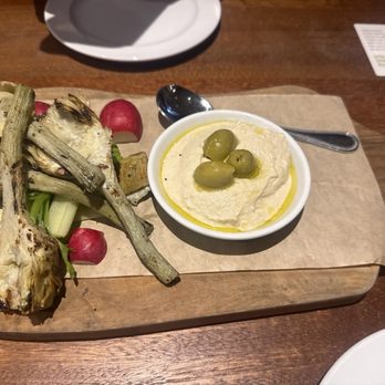 Seasons 52 - Artichoke and hummus dip with pita bread - New American Near Me - Schaumburg, Illinois