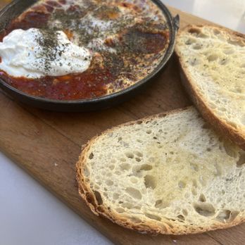 Federal Café - Egg bake Shakshuka - Breakfast & Brunch Near Me - Madrid, M Federal Café - Egg bake Shakshuka - Breakfast & Brunch Near Me - Madrid, M
