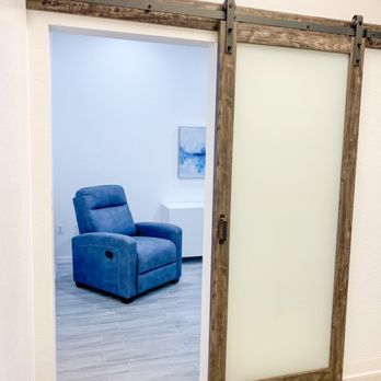 Arizona Ketamine Specialists - Therapy room 3 - Counseling & Mental Health Near Me - Glendale, Arizona Arizona Ketamine Specialists - Therapy room 3 - Counseling & Mental Health Near Me - Glendale, Arizona