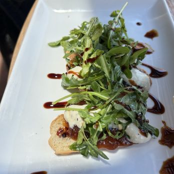 Rancho Capistrano Winery - Fig bruschetta - New American Near Me - San Juan Capistrano, California Rancho Capistrano Winery - Fig bruschetta - New American Near Me - San Juan Capistrano, California