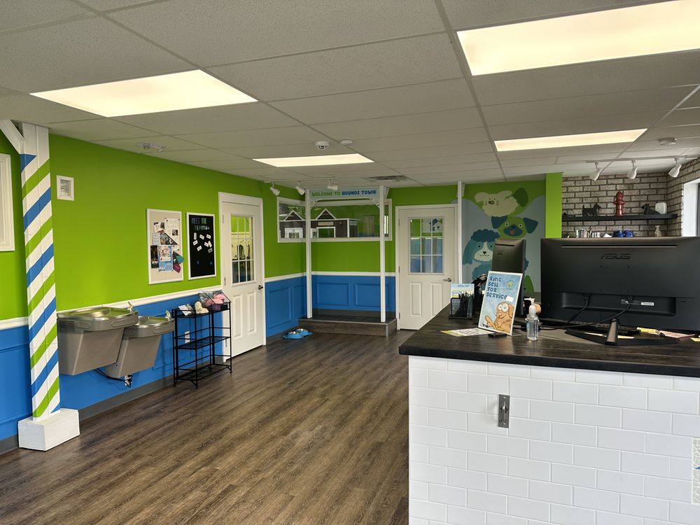 Hounds Town Charlotte - NoDa - pet boarding facility in Charlotte, NC