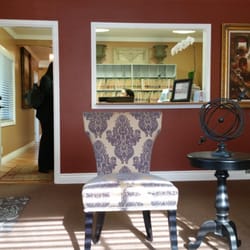 Stephanie Berg DDS - The waiting and check-in area.