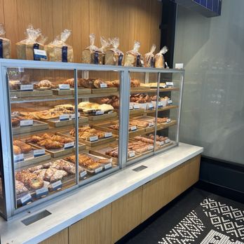 Paris Baguette - Pastry - Bakeries Near Me - Honolulu, Hawaii Paris Baguette - Pastry - Bakeries Near Me - Honolulu, Hawaii