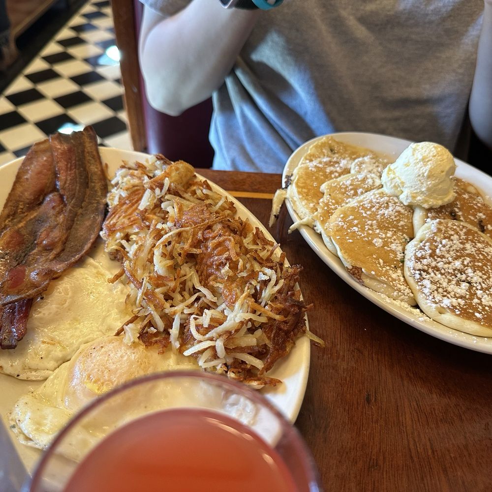 Frank's Diner - Thick bacon, hash browns and silver dollar hot cakes with chocolate chips - Diners Near Me - Spokane, Washington Frank's Diner - Thick bacon, hash browns and silver dollar hot cakes with chocolate chips - Diners Near Me - Spokane, Washington