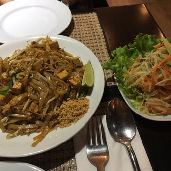 Aiyara - Pad Thai and tofu and papaya salad- delicious!!! - Thai Near Me - Paris, 75 Aiyara - Pad Thai and tofu and papaya salad- delicious!!! - Thai Near Me - Paris, 75
