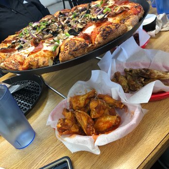 Stratton’s Pizzeria - 56 Photos & 131 Reviews - Pizza - 330 S Lincoln ...