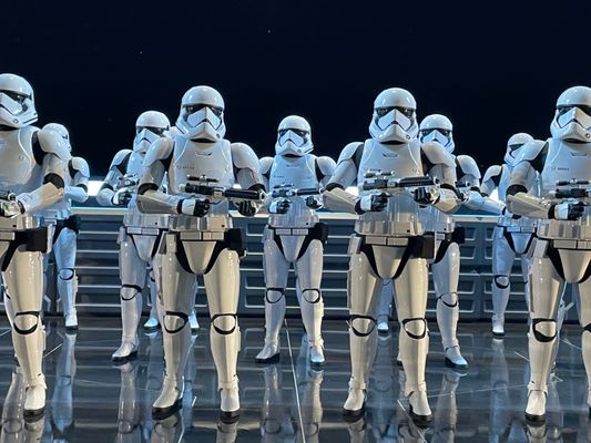 Star Wars: Rise of the Resistance by null