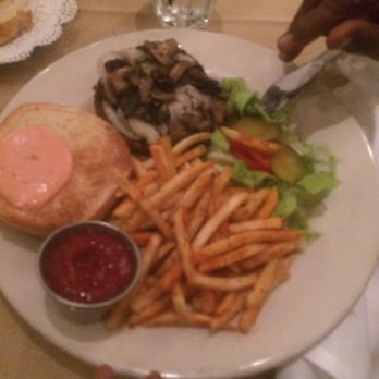 Tresetti's - Garden (vege) burger - Comfort Food Near Me - Modesto, California Tresetti's - Garden (vege) burger - Comfort Food Near Me - Modesto, California